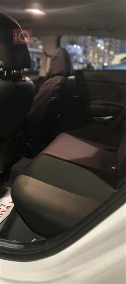 هیۆندای ئەلەنترا